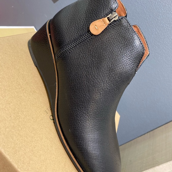 Bootie - Picture 4 of 5